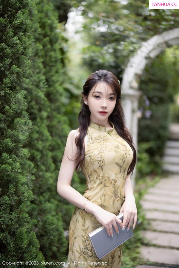 陈芝 芝芝Booty [XiuRen]高清写真图 2023.07.14 No.7083 徐莉芝Booty 长裙美腿第2张图片